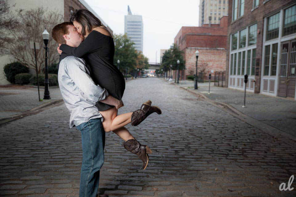 Marcus + Nancy Engagament Sesson | Morris Avenue | Birmingham Alabama-17